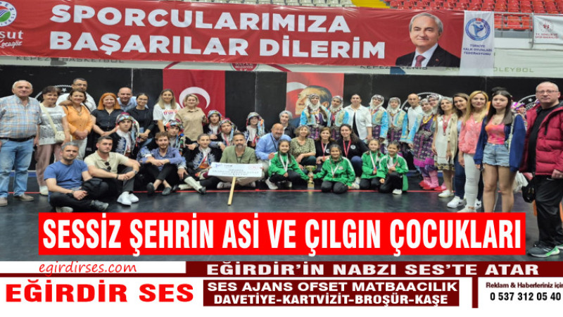 SESSİZ ŞEHRİN ASİ VE ÇILGIN ÇOCUKLARI
